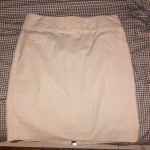Banana Republic White Skirt, Size 2!